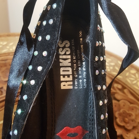 RED Kiss Heels With Ribbon Ankle - Picture 4 of 4